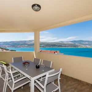 Apartman Bluesky, Trogir